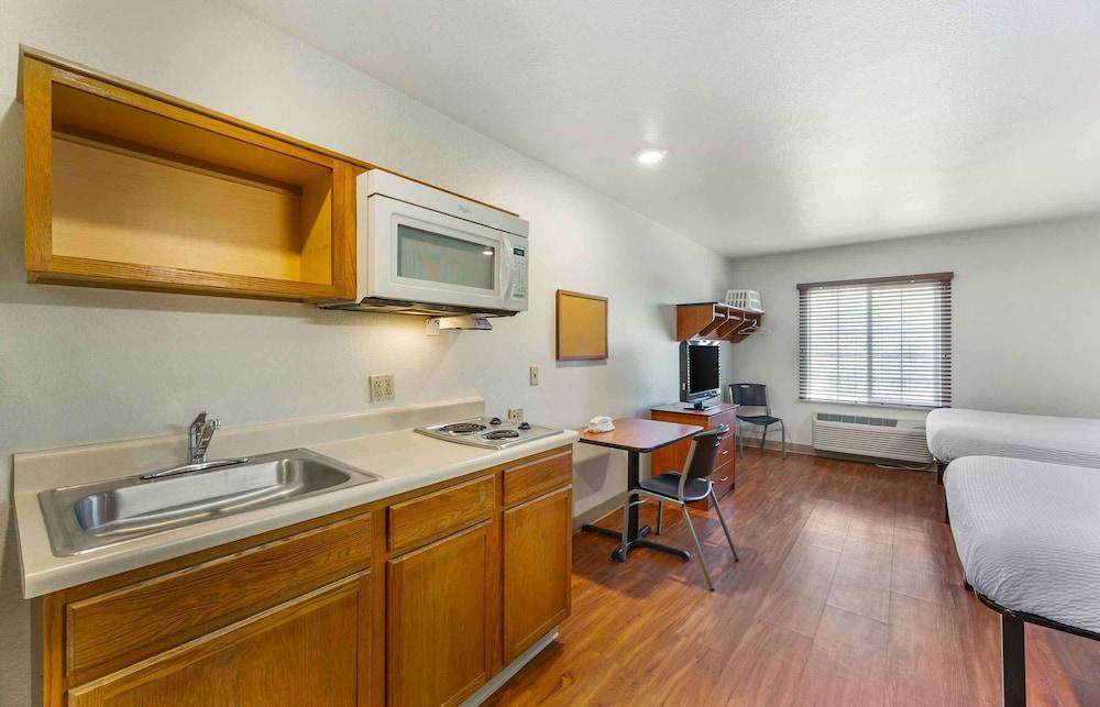 Extended Stay America Select Suites - Akron - South photo 9