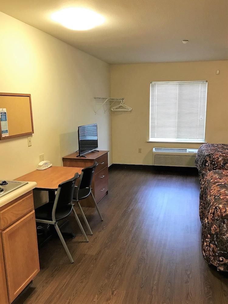 Inland Suites Lamar Street photo 15
