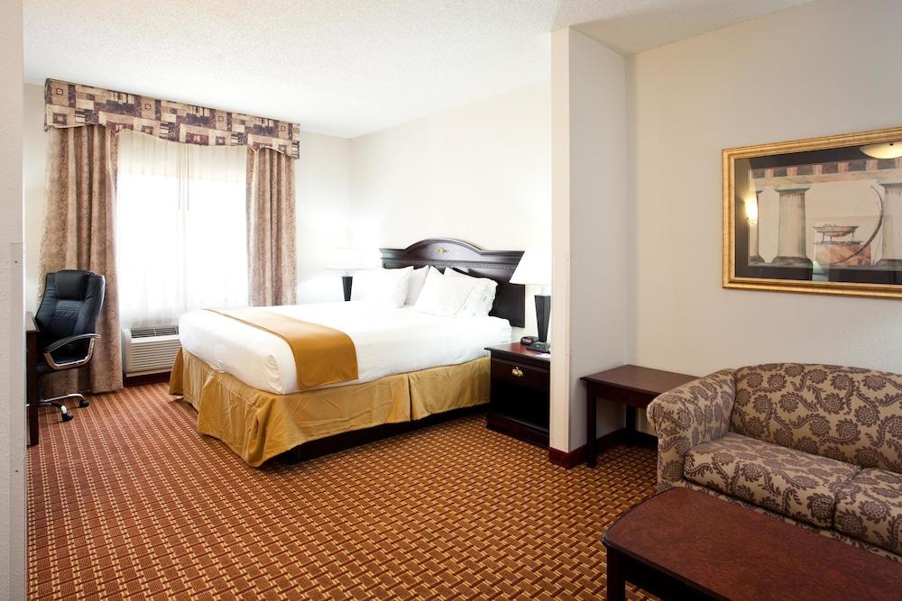 Holiday Inn Express Clanton by IHG photo 9