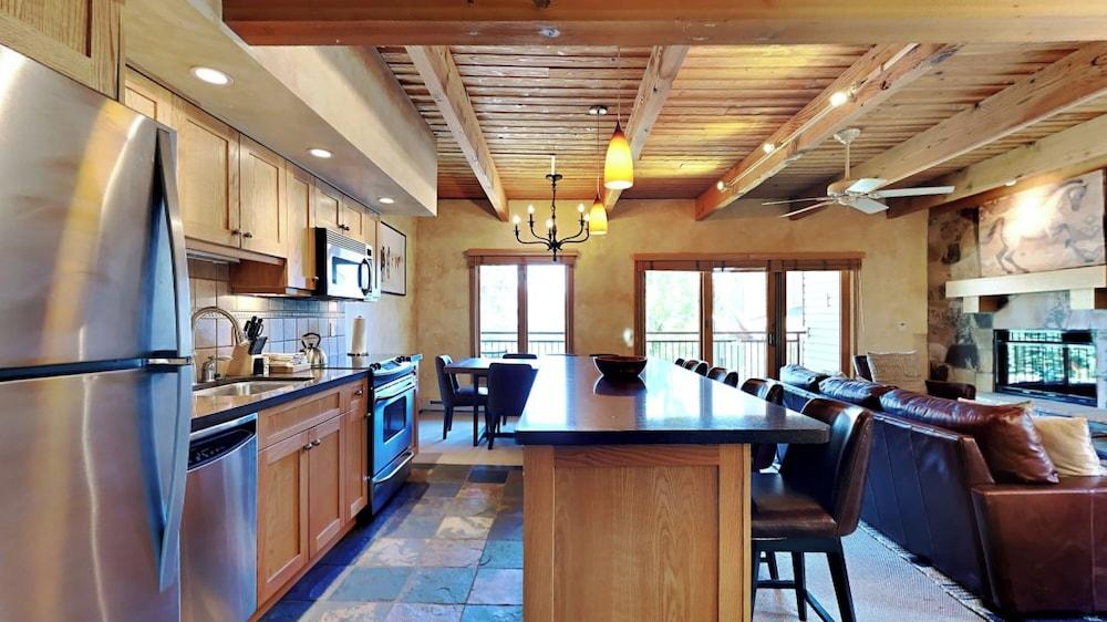 The Timberline Condominiums photo 23