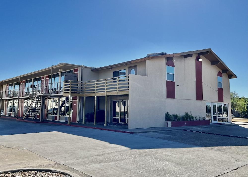EZ Travel Inn photo 1