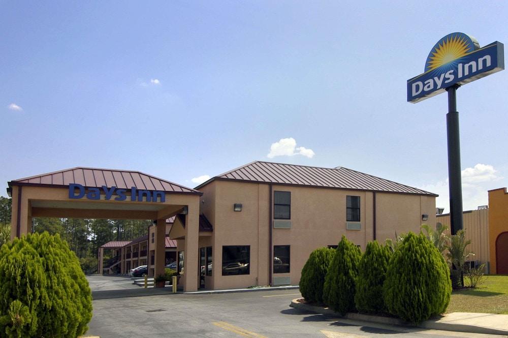 Days Inn by Wyndham Bainbridge photo 6