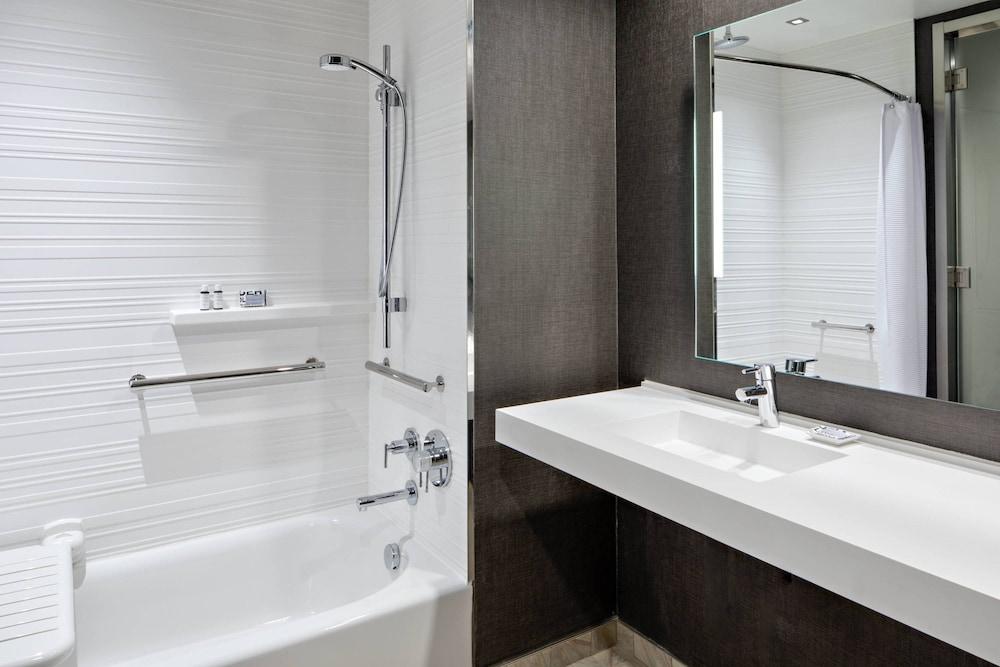 AC Hotel by Marriott Grand Rapids Downtown photo 19