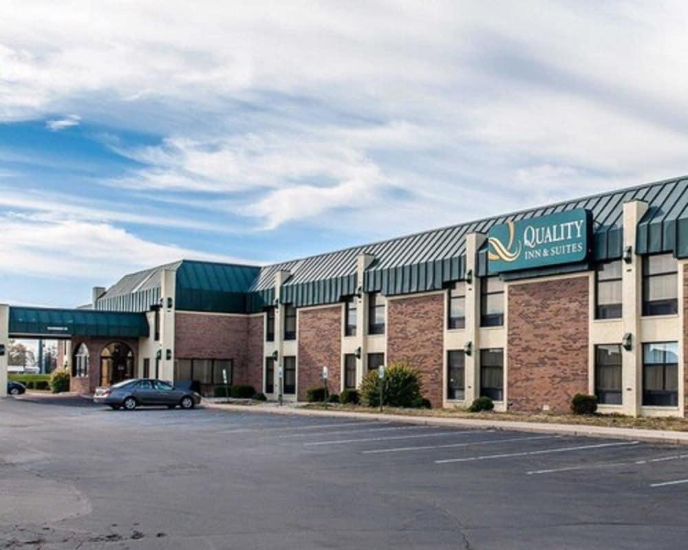 Quality Inn & Suites Shelbyville I-74 photo 20