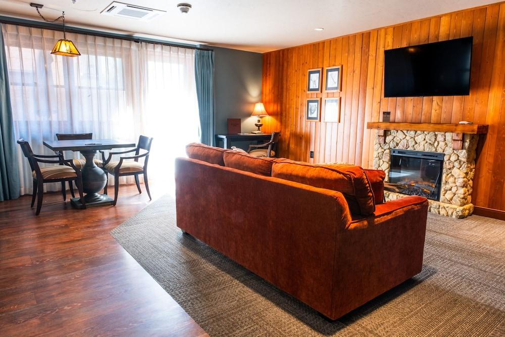 Mount Lemmon Lodge photo 13