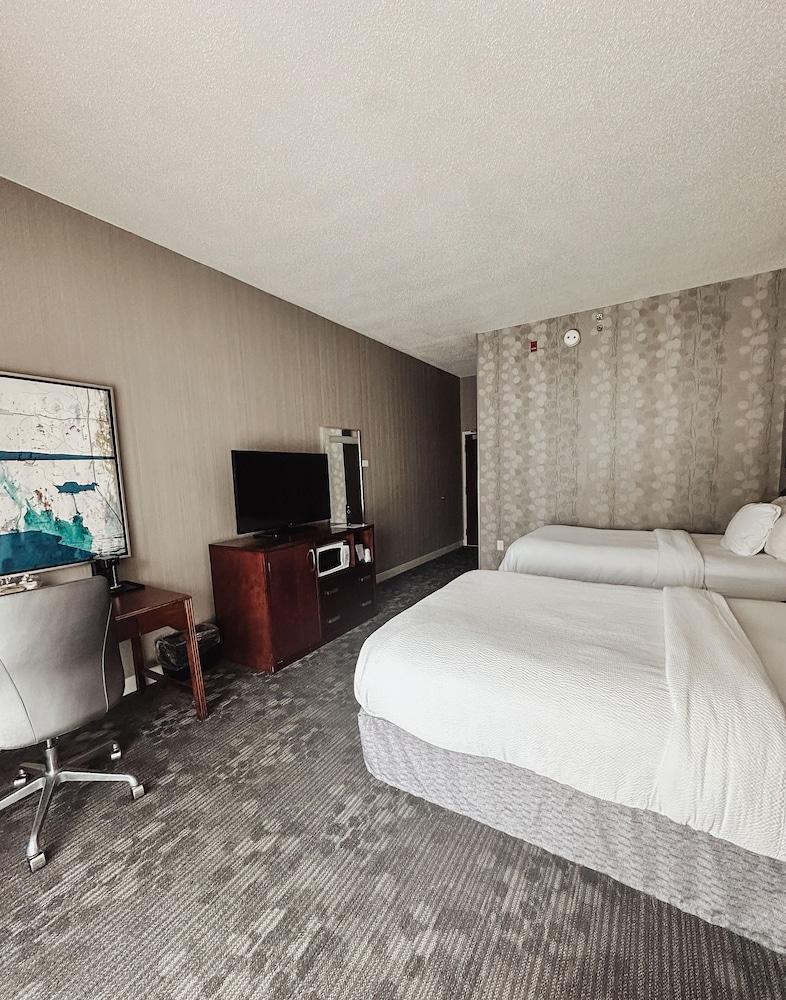 Country Inn & Suites by Radisson, Columbus-Edinburgh photo 37
