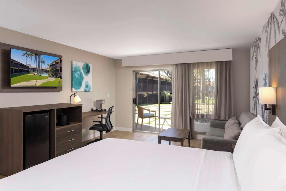 Best Western Plus Pepper Tree Inn photo 18