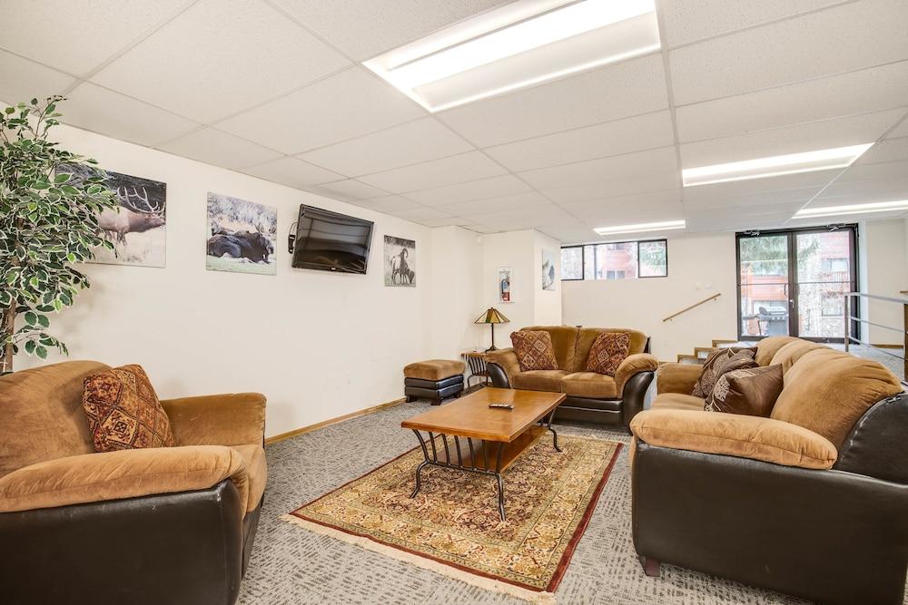 Pine Ridge Condominiums photo 61
