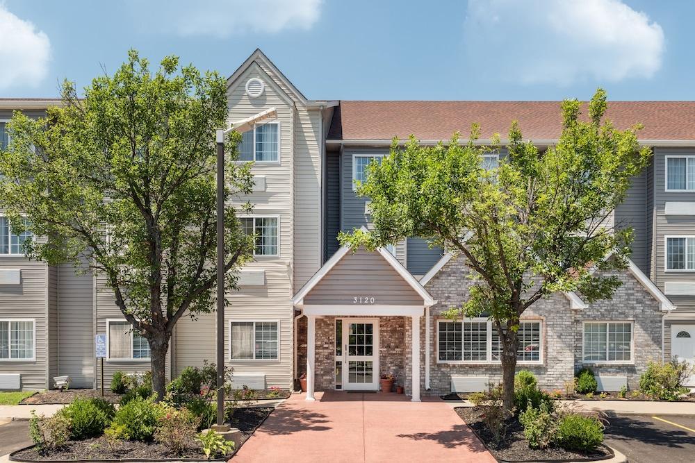 Sonesta Essential Hotels & Suites Kansas City/Blue Springs — hotel in Blue Springs