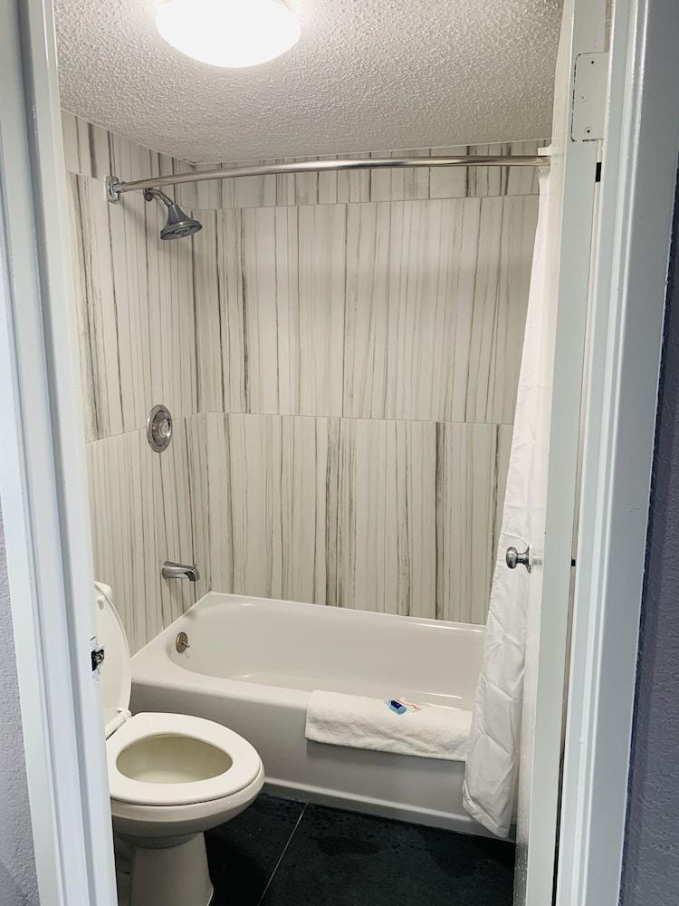 Quality Inn Newberry photo 26