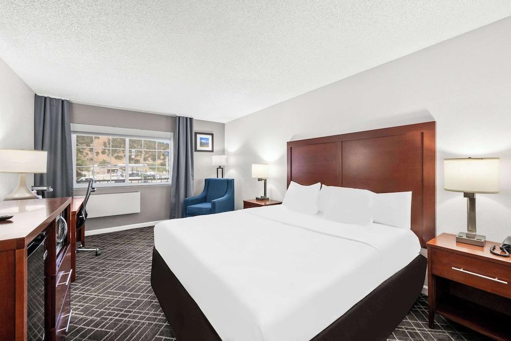 Comfort Inn Yreka I-5 photo 21