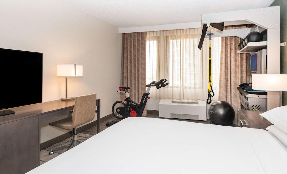 DoubleTree by Hilton Newark Penn Station photo 32
