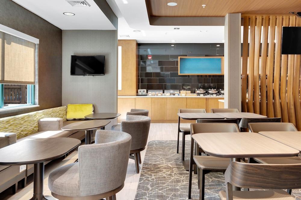 SpringHill Suites by Marriott Freeport Brunswick photo 16