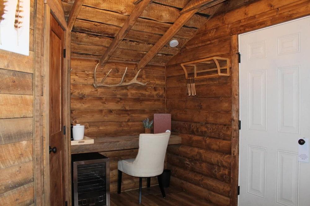 Elkhorn Cabins And Inn photo 6