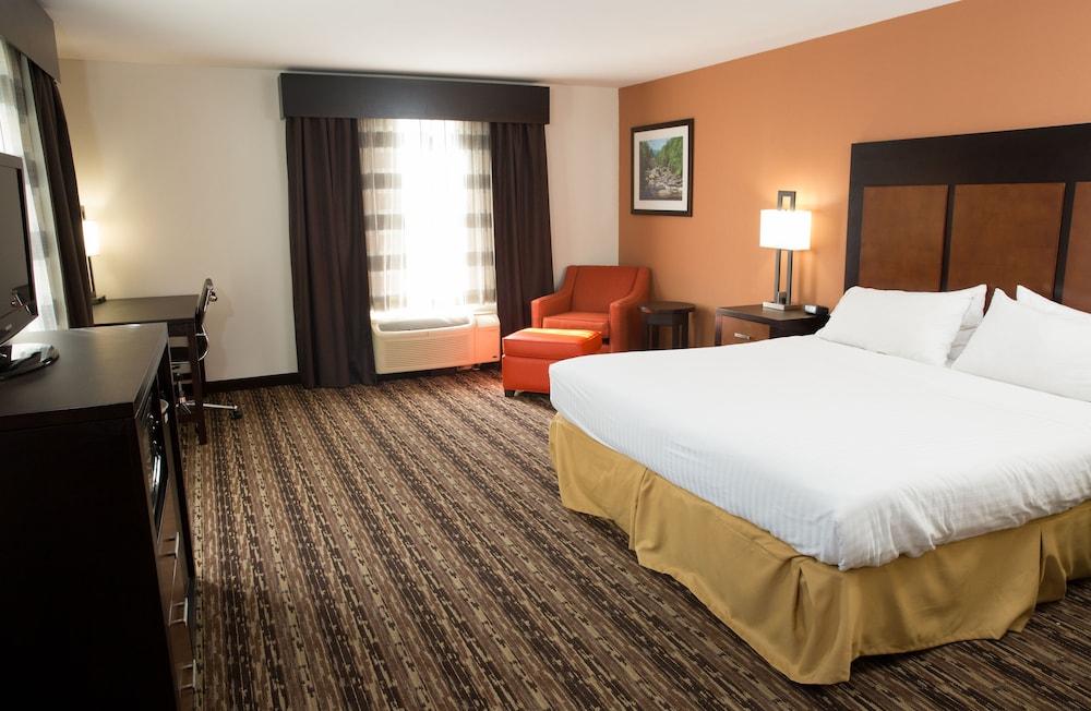 Holiday Inn Express Hotel & Suites Cherokee / Casino by IHG photo 26