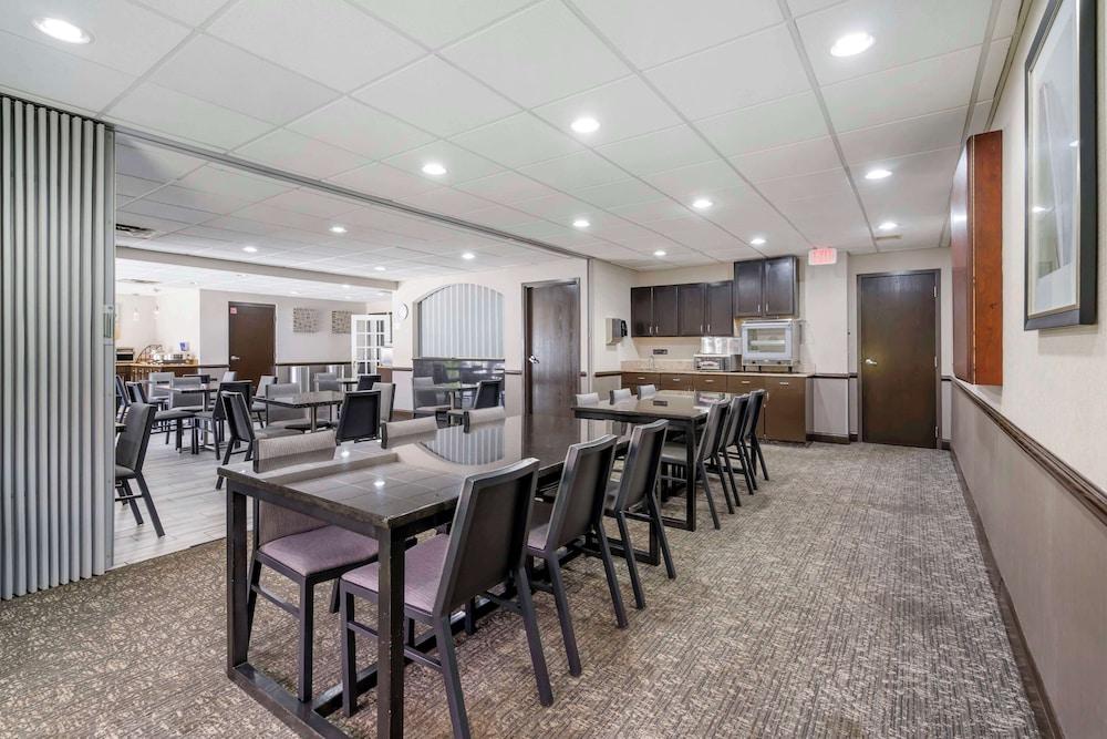 Best Western Suites photo 33