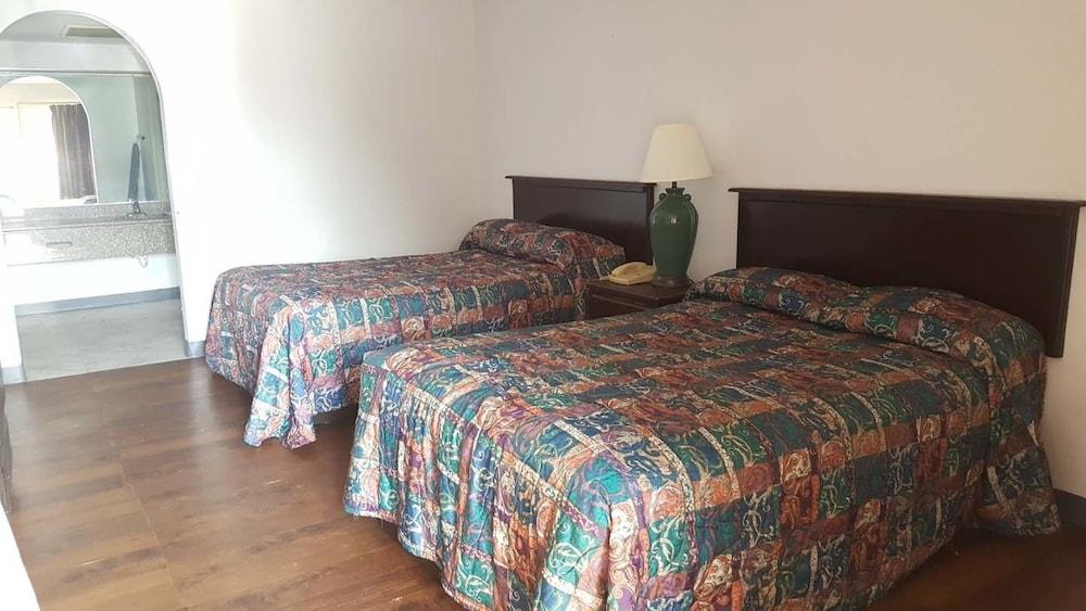 Cactus Inn and Suites photo 5