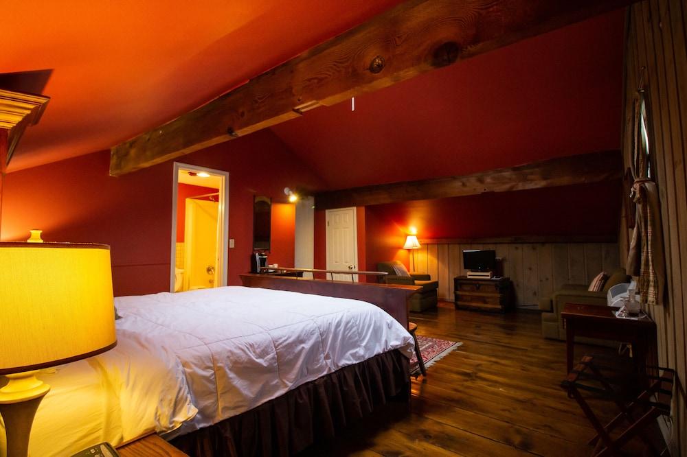 Delamater Inn photo 62