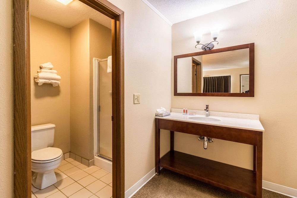 Econo Lodge Valley City photo 28