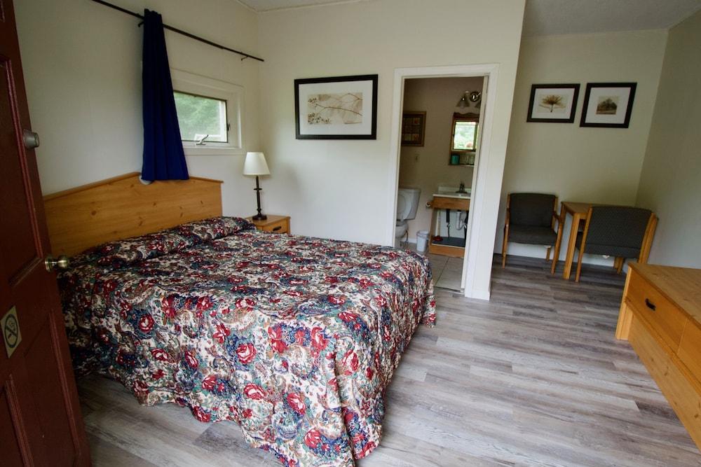 Oakdell Motel photo 14