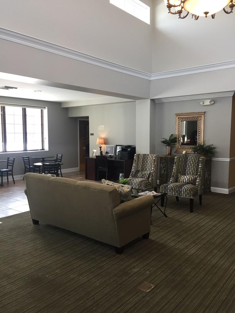 Belvedere Inn photo 12
