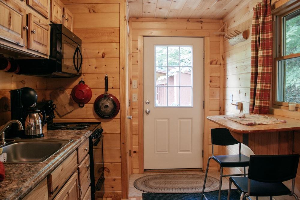 Wellnesste Lodge and Cabin Rentals photo 3