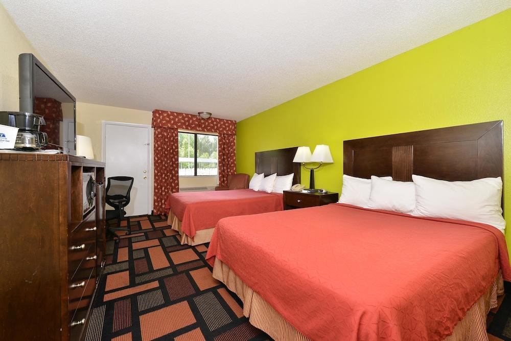 Americas Best Value Inn Canton, NC photo 5