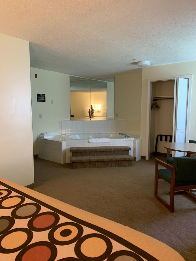 Brookshire Inn photo 24
