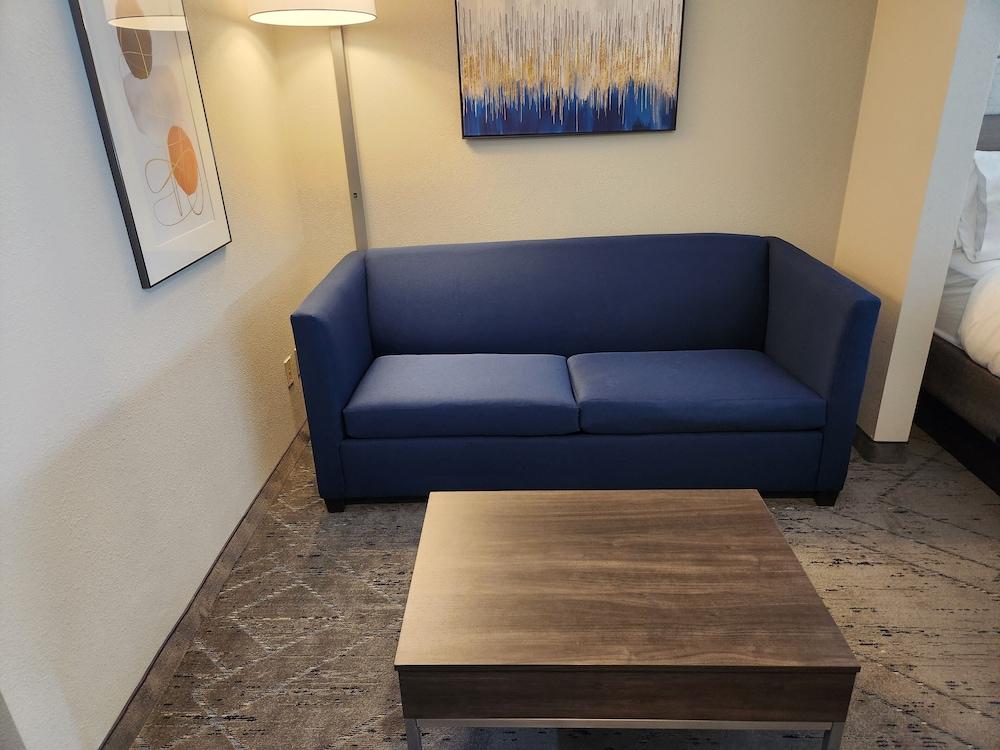 Holiday Inn Express & Suites Perry by IHG photo 27