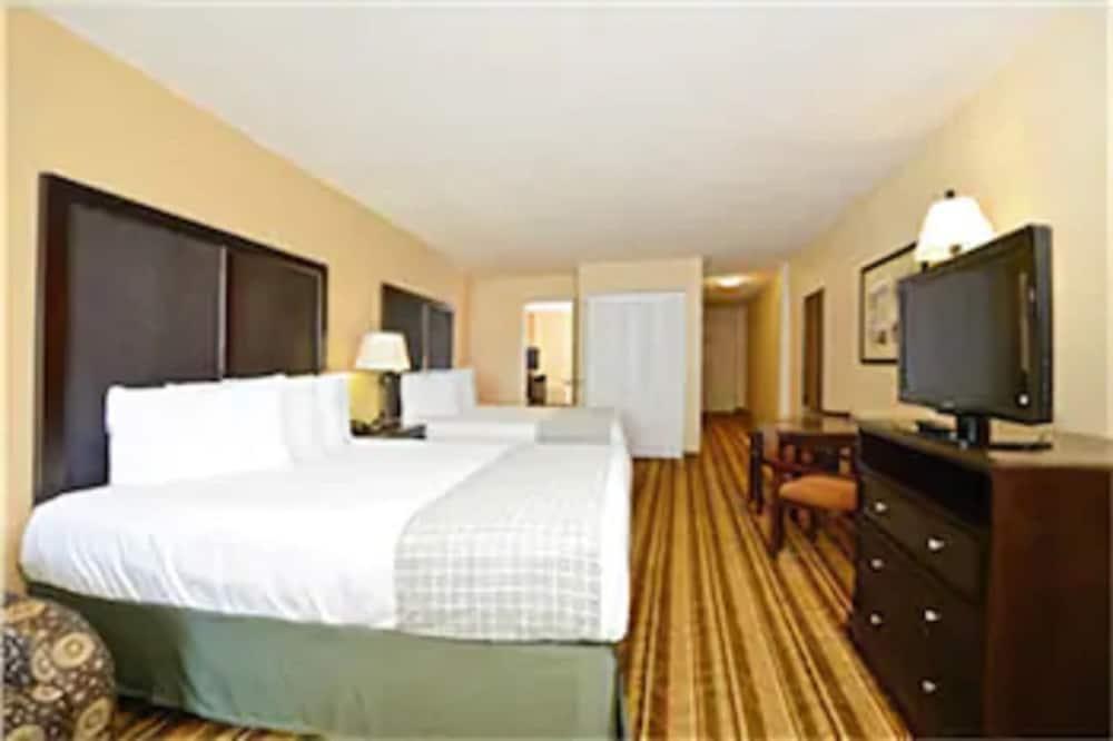 RUSHHH Daytona Beach, Tapestry Collection by Hilton photo 22