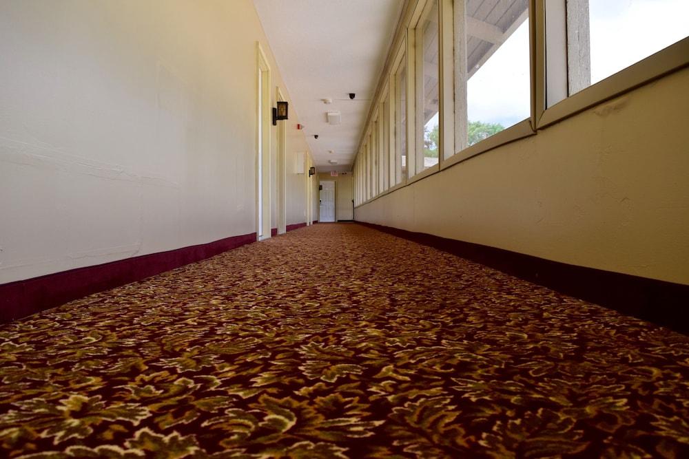 Snelling Motel photo 31
