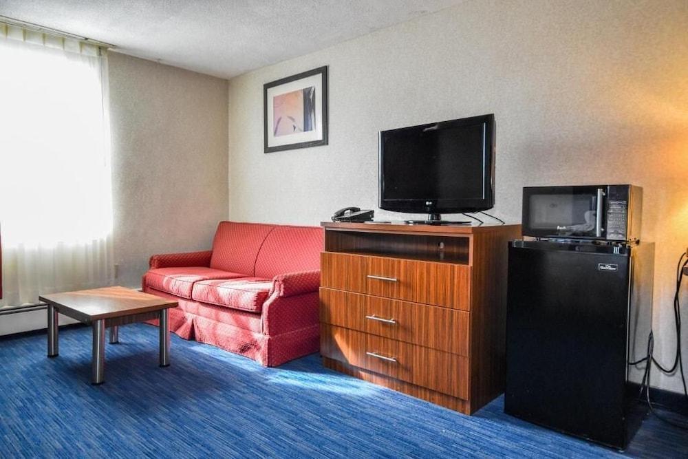 Charles River Inn photo 9