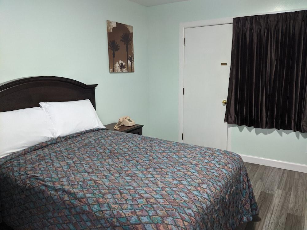Laurel Notch Motel photo 13