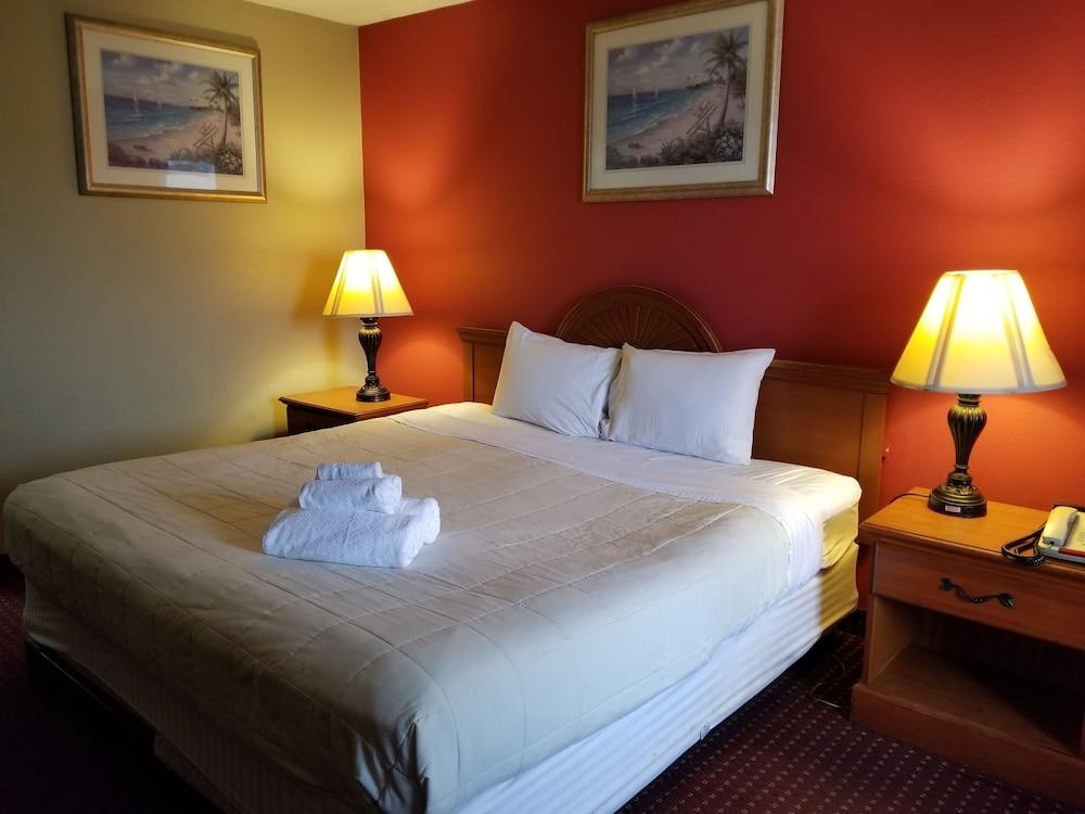 Baymont by Wyndham Marianna photo 34