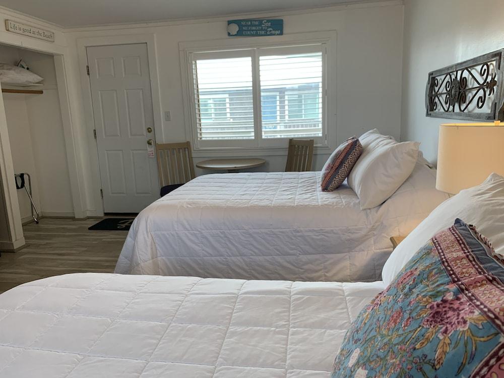 Vineyard Harbor Motel - Private Beach photo 70