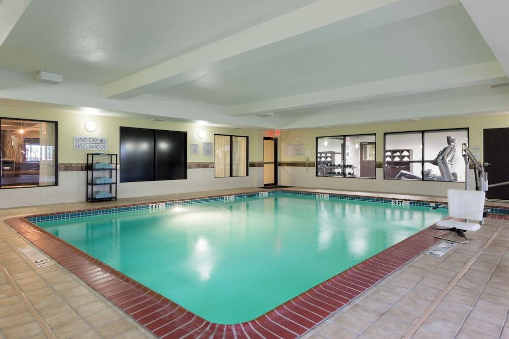 Courtyard by Marriott Dallas Mesquite photo 14