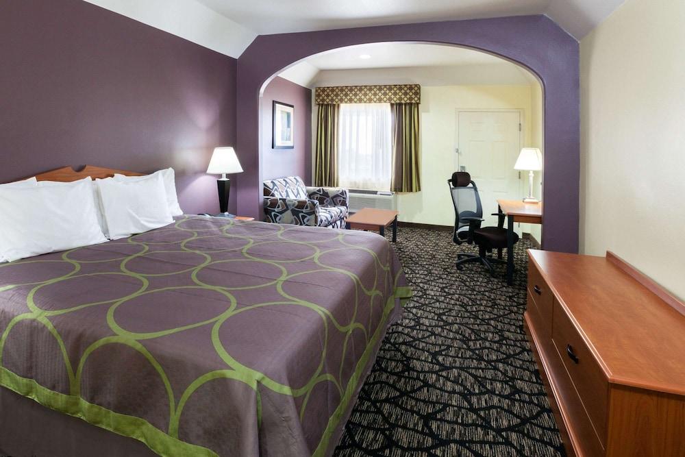 Super 8 by Wyndham Fairfield Tx photo 7