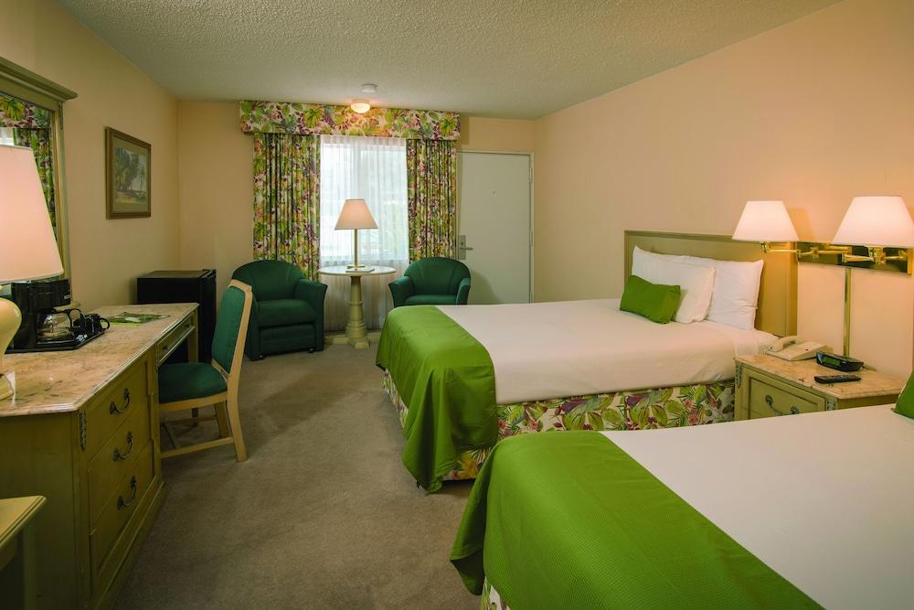 Sandcastle Resort at Lido Beach photo 39