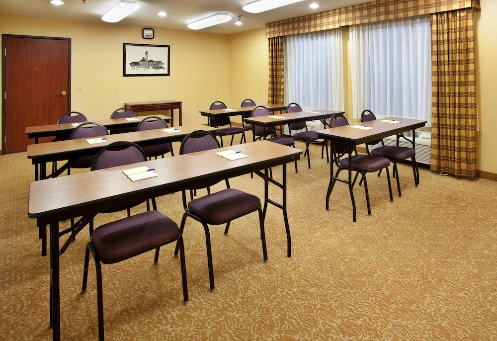Holiday Inn Express & Suites St. Louis West - Fenton by IHG photo 53