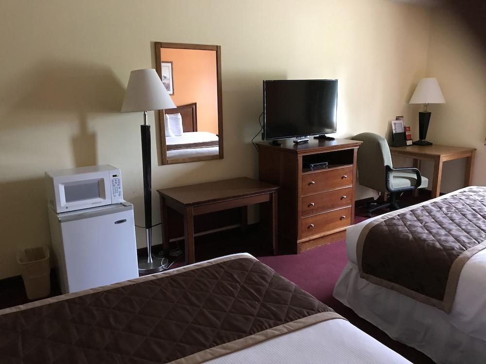 Laketree Inn And Suites Marion photo 7