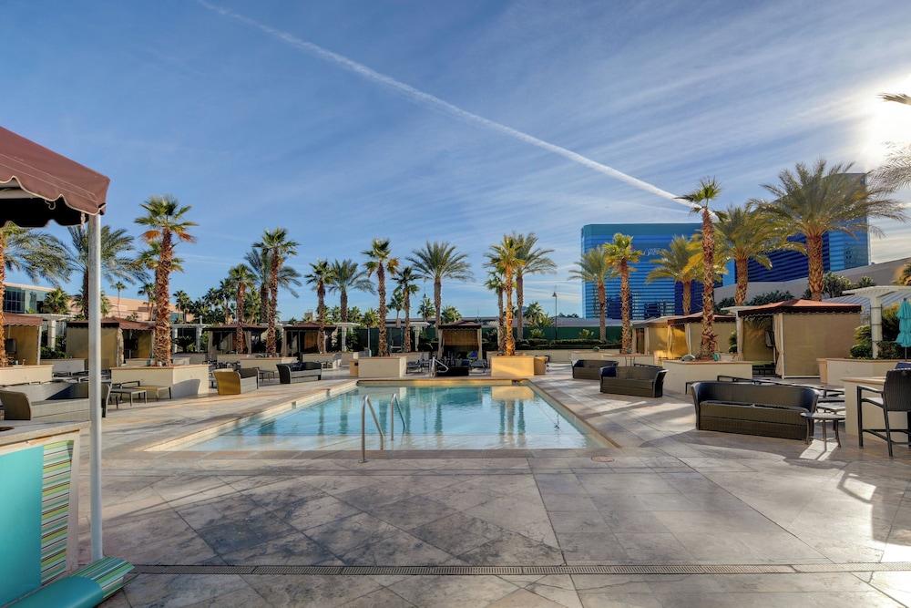 Suite Hub LV at Signature Sphere View photo 50