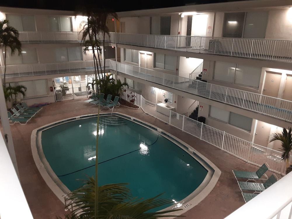 Sandalwood Beach Resort photo 41