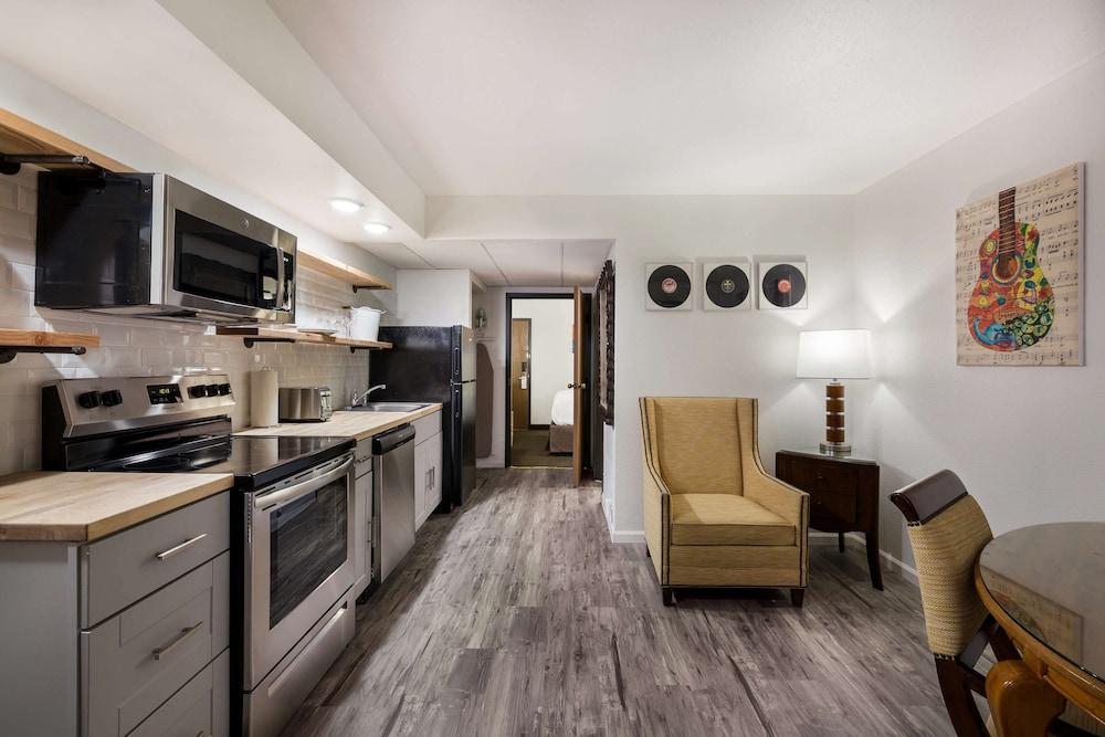 Revel Hotel Minot, SureStay Collection by Best Western photo 7
