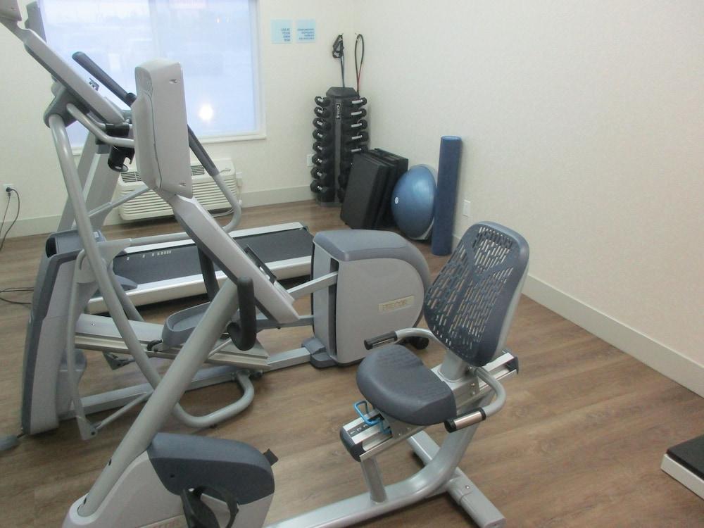 Holiday Inn Express Oneill by IHG photo 22