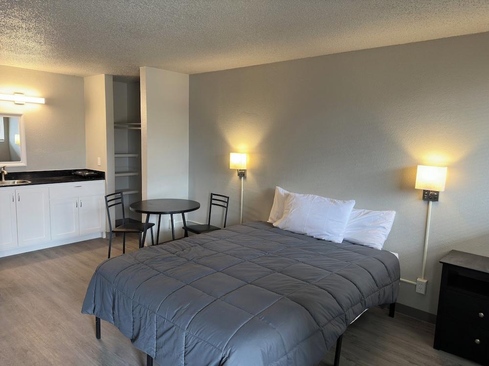 LTA Suites Brookside photo 10