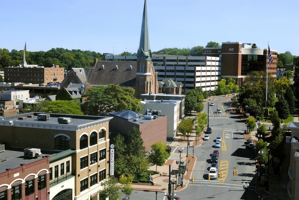 The Parker Inn & Suites photo 35