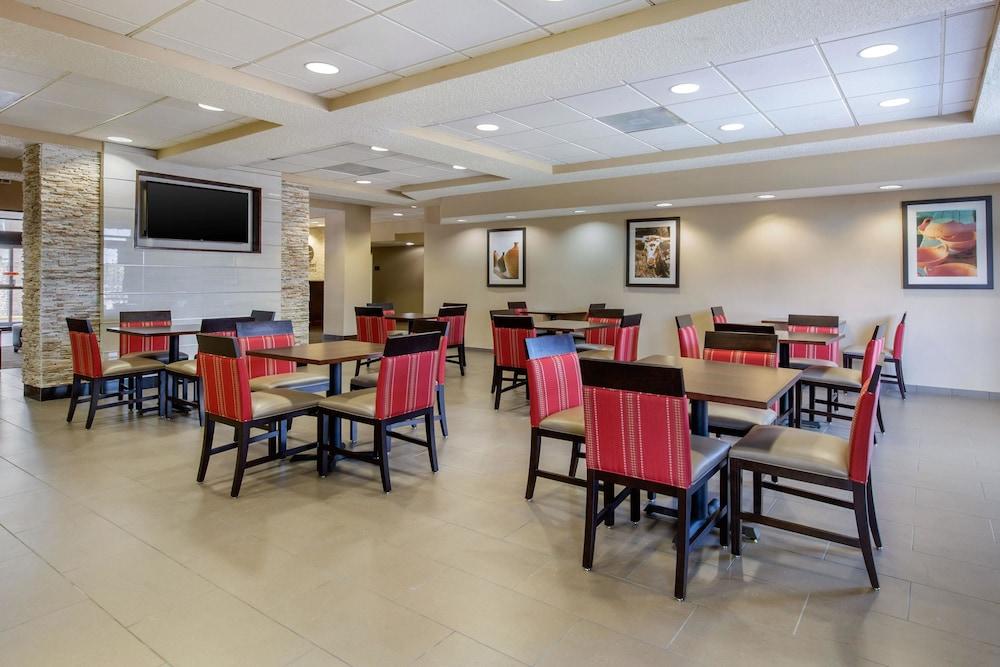 Comfort Inn & Suites SW Houston Sugarland photo 31