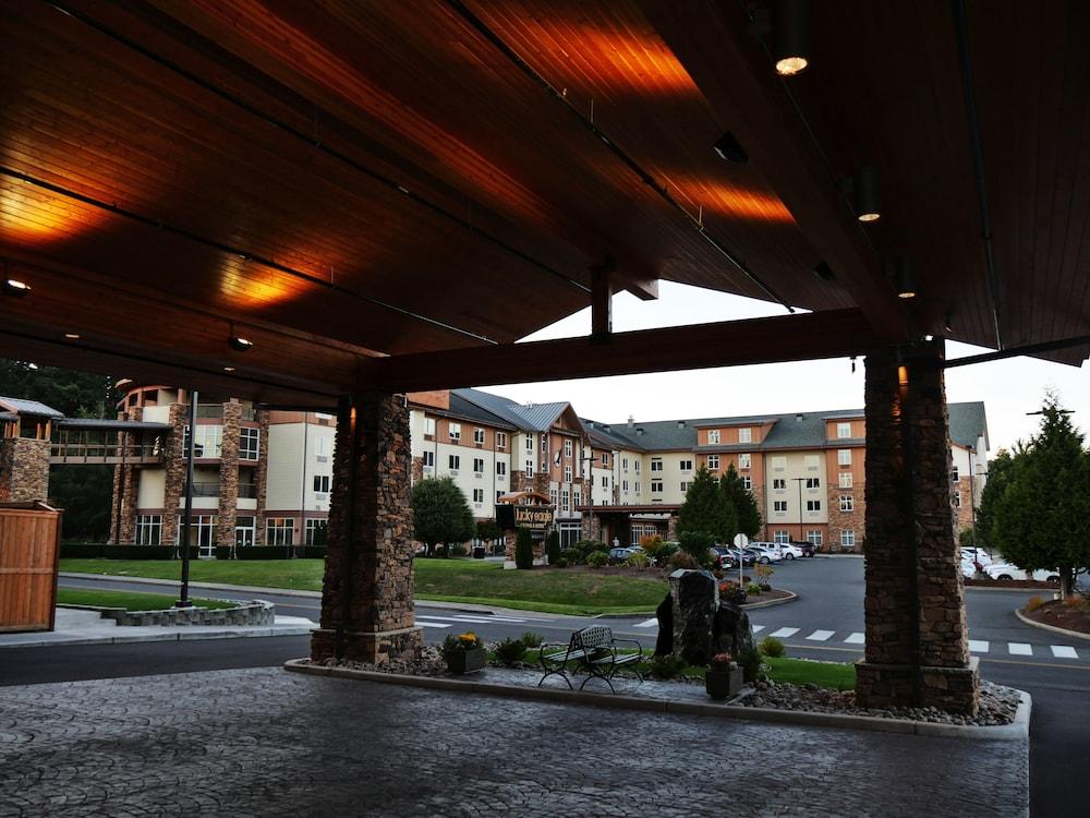 Lucky Eagle Casino & Hotel photo 23