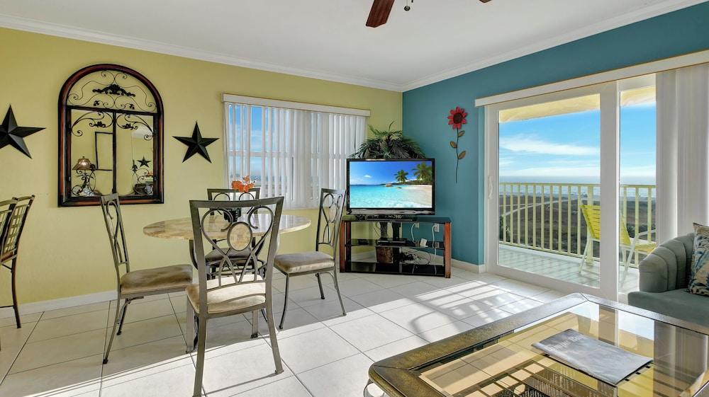 South Beach Oceanfront Resort photo 52