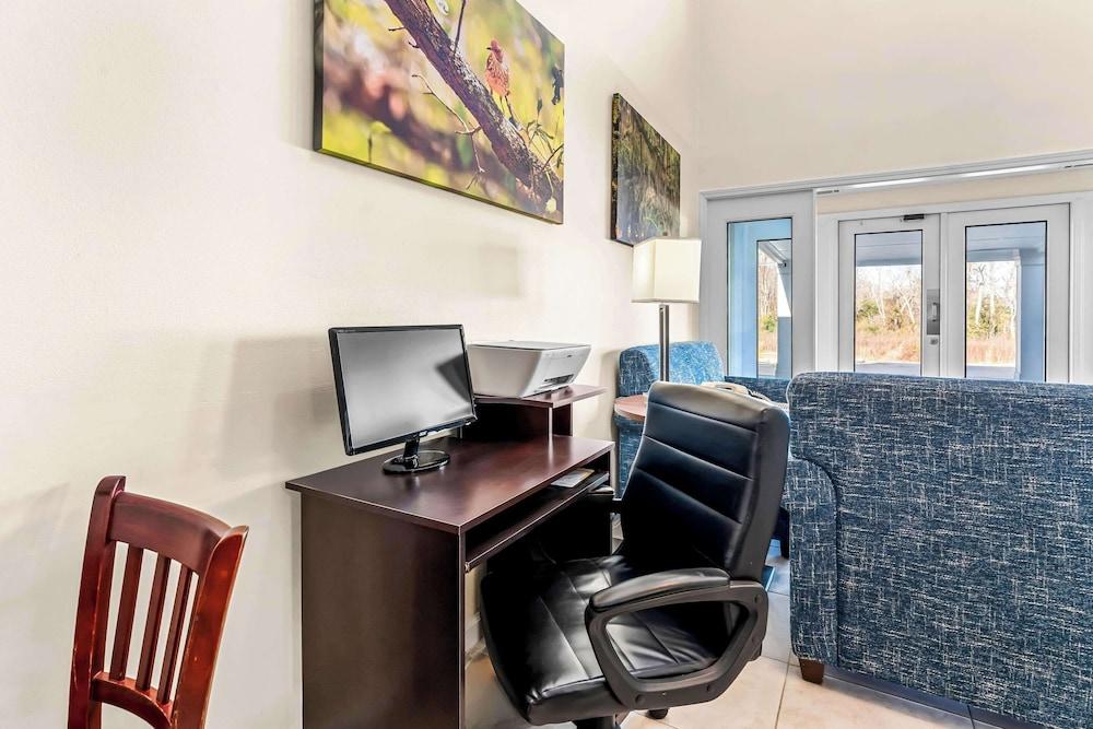 Quality Inn Eastman photo 27